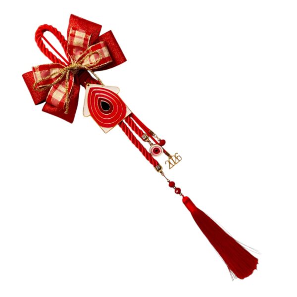 Χειροποίητο γούρι 2026 με κόκκινο μεταλλικό σπίτι, μάτι και φεγγάρι για δύναμη και τύχη.