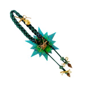 Χειροποίητο γούρι 2026 με πράσινο φυσητό γυαλί αστέρι και χρυσές λεπτομέρειες