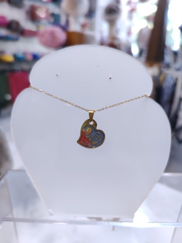 Eternal Heart: Ατσάλινο κολιέ καρδιά με Artistic Σμάλτο & Χρυσή Λάμψη