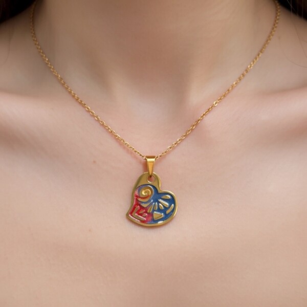 Ατσάλινο κολιέ καρδιά με χρυσή απόχρωση και χρωματιστό σμάλτο Avenue Fashion