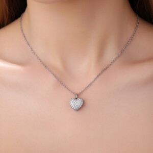 Ασημί ατσάλινο κολιέ καρδιά με λαμπερά κρύσταλλα και λεπτή αλυσίδα Avenue Fashion