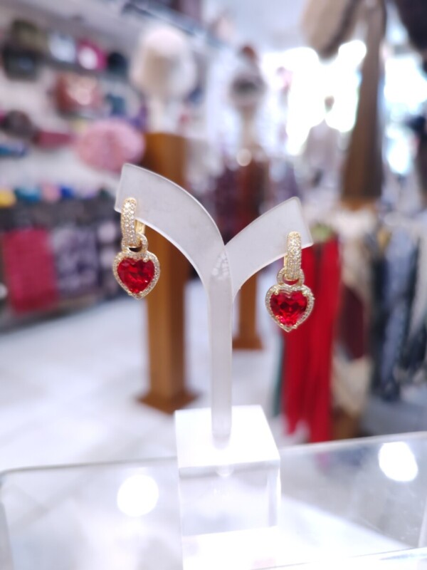 Σκουλαρίκια Scarlet Royale Heart: Η Πολυτέλεια του Πάθους
