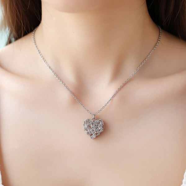 Ασημί ατσάλινο κολιέ καρδιά με Sparkling Baguette Κρύσταλλα Avenue Fashion