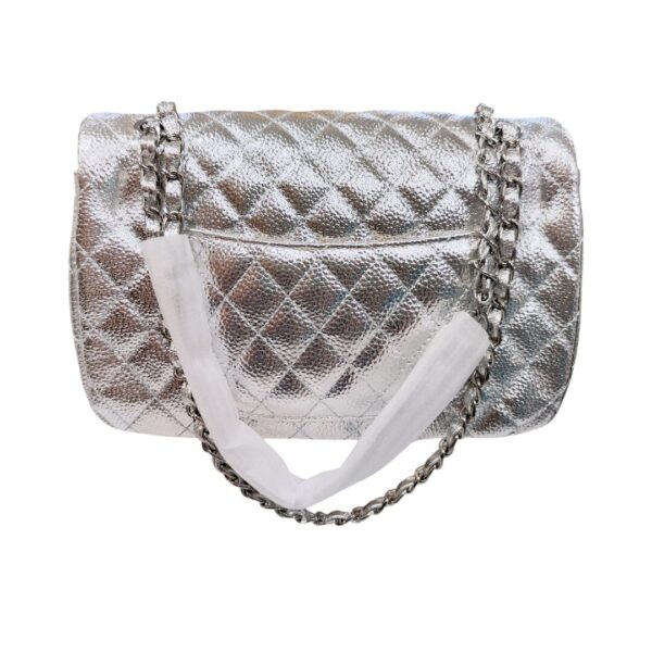 Τσάντα με αλυσίδα Bag to Bag: Η ασημί καπιτονέ πολυτέλεια