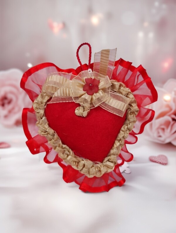 Καρδιά από Ύφασμα κόκκινη με χρυσά βολάν και φιόγκο Avenue Fashion Αθήνα Καλλιθέα